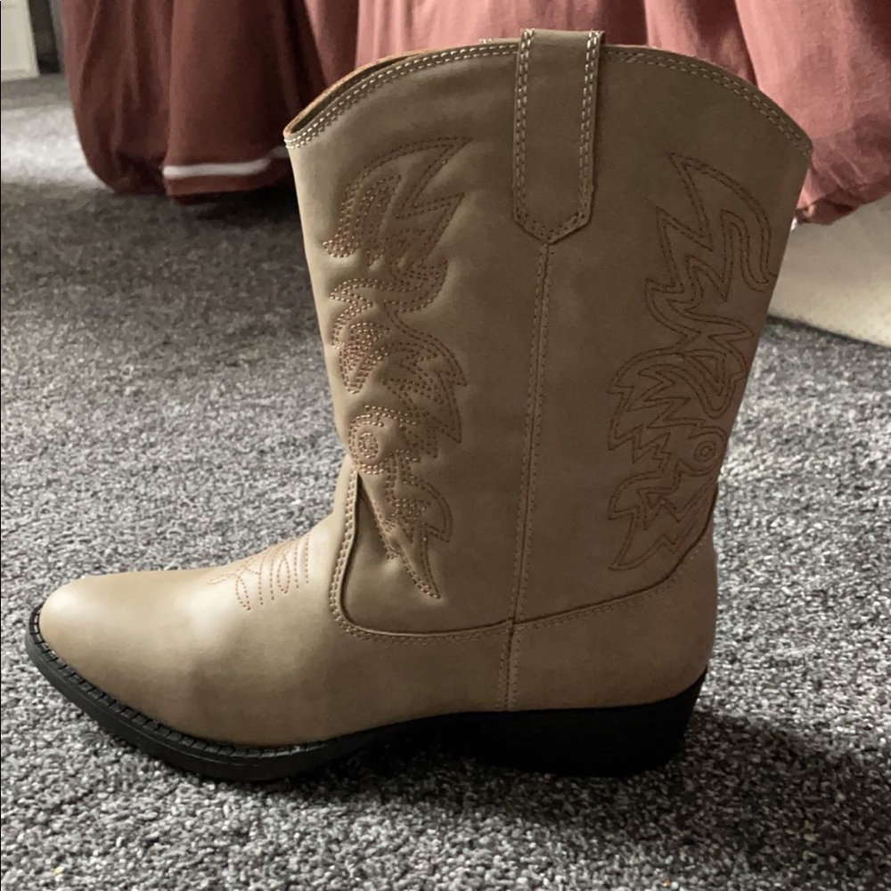 deer stags cowboy boots